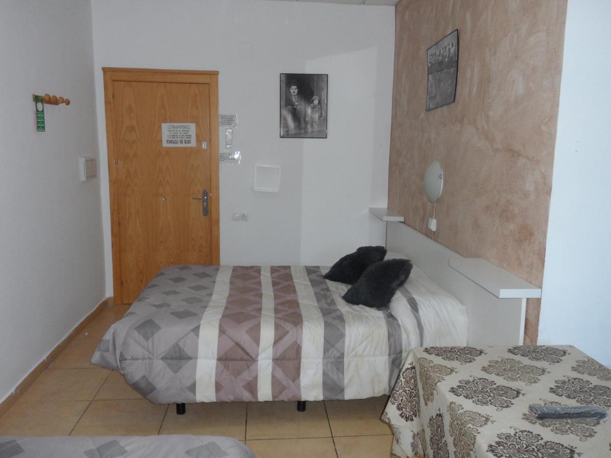 Madrigalejo Hostal Via Del Caminante מראה חיצוני תמונה
