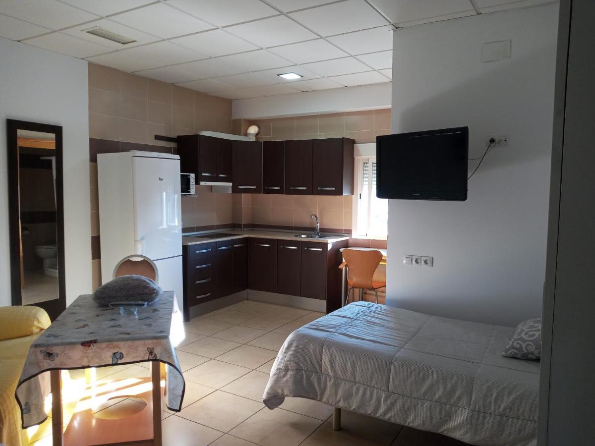 Madrigalejo Hostal Via Del Caminante מראה חיצוני תמונה