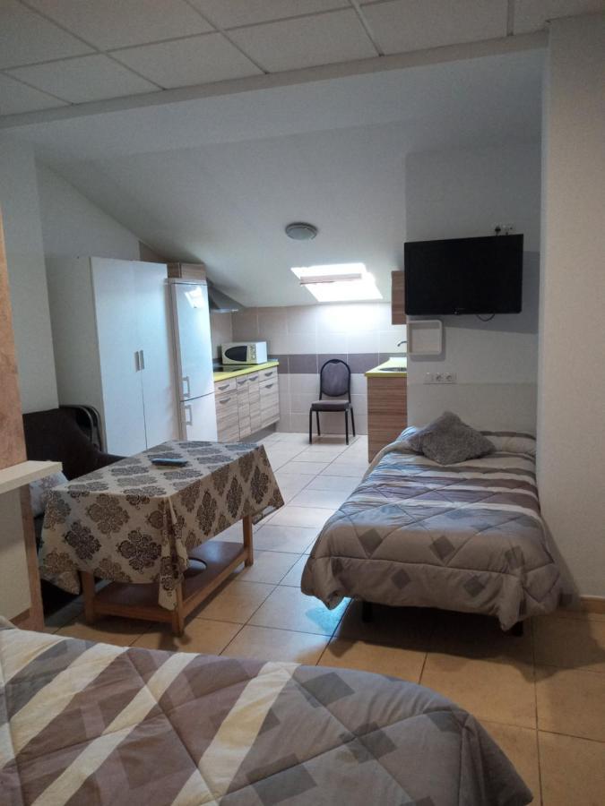 Madrigalejo Hostal Via Del Caminante מראה חיצוני תמונה