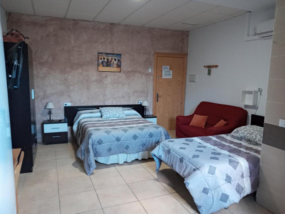 Madrigalejo Hostal Via Del Caminante מראה חיצוני תמונה