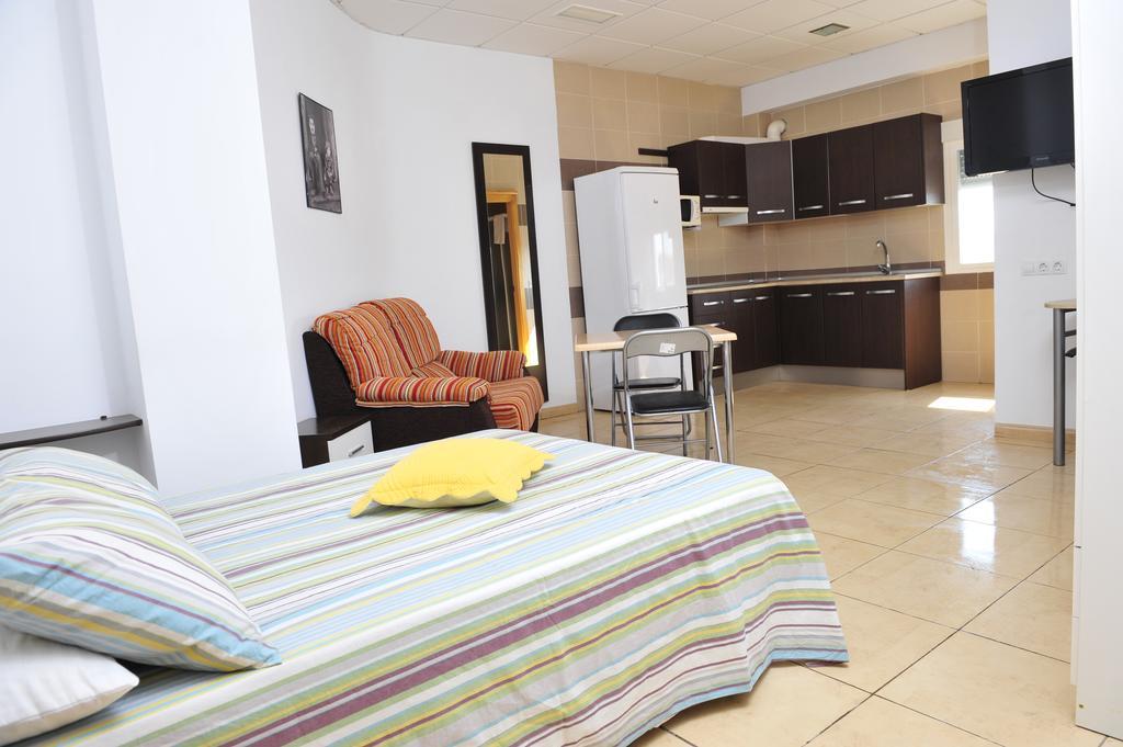 Madrigalejo Hostal Via Del Caminante מראה חיצוני תמונה