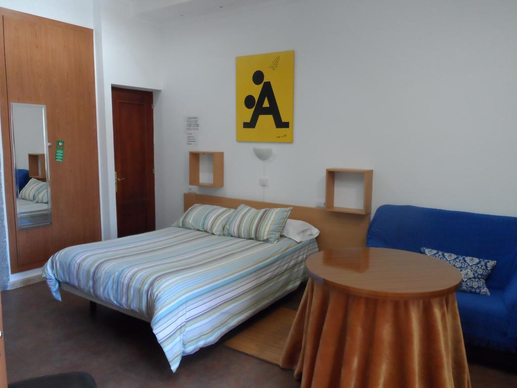 Madrigalejo Hostal Via Del Caminante מראה חיצוני תמונה