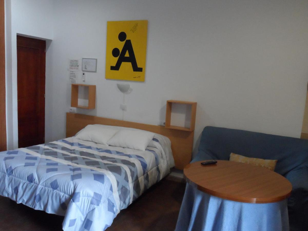 Madrigalejo Hostal Via Del Caminante מראה חיצוני תמונה
